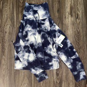 Old Navy Active Tie Dye Pullover Sweater